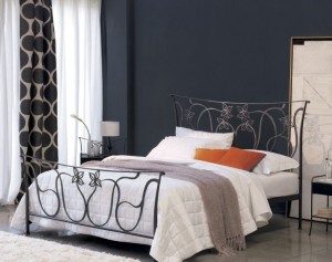 letto cuore ferro battuto