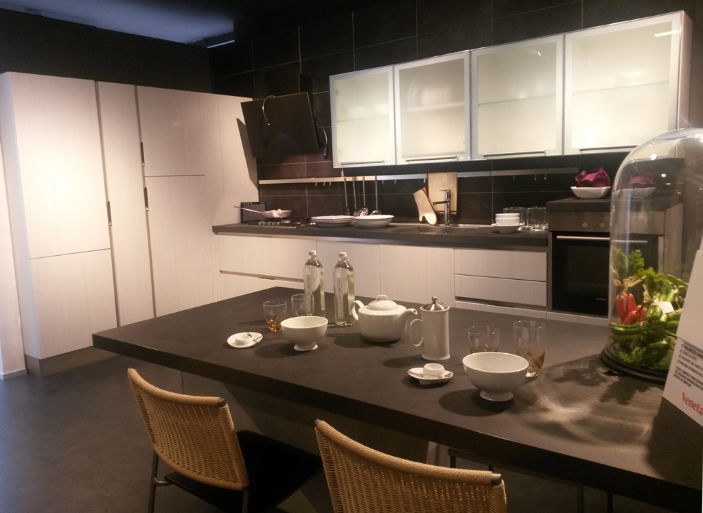 Veneta cucine carrera go senza maniglia Veneta cucine con isola