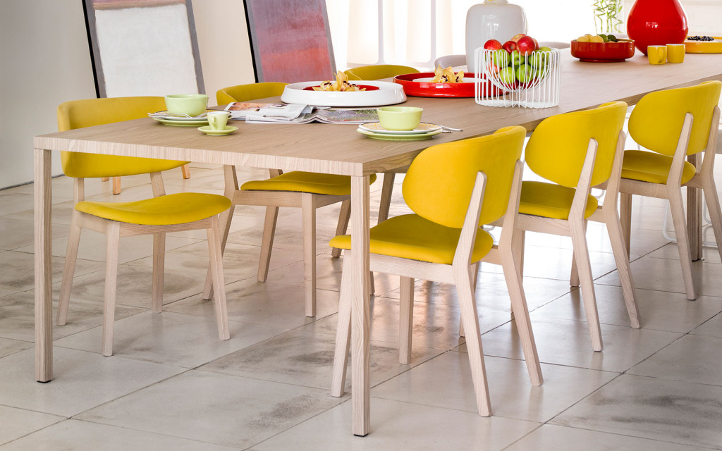 sedia claire calligaris in legno con seduta e schienale in pelle