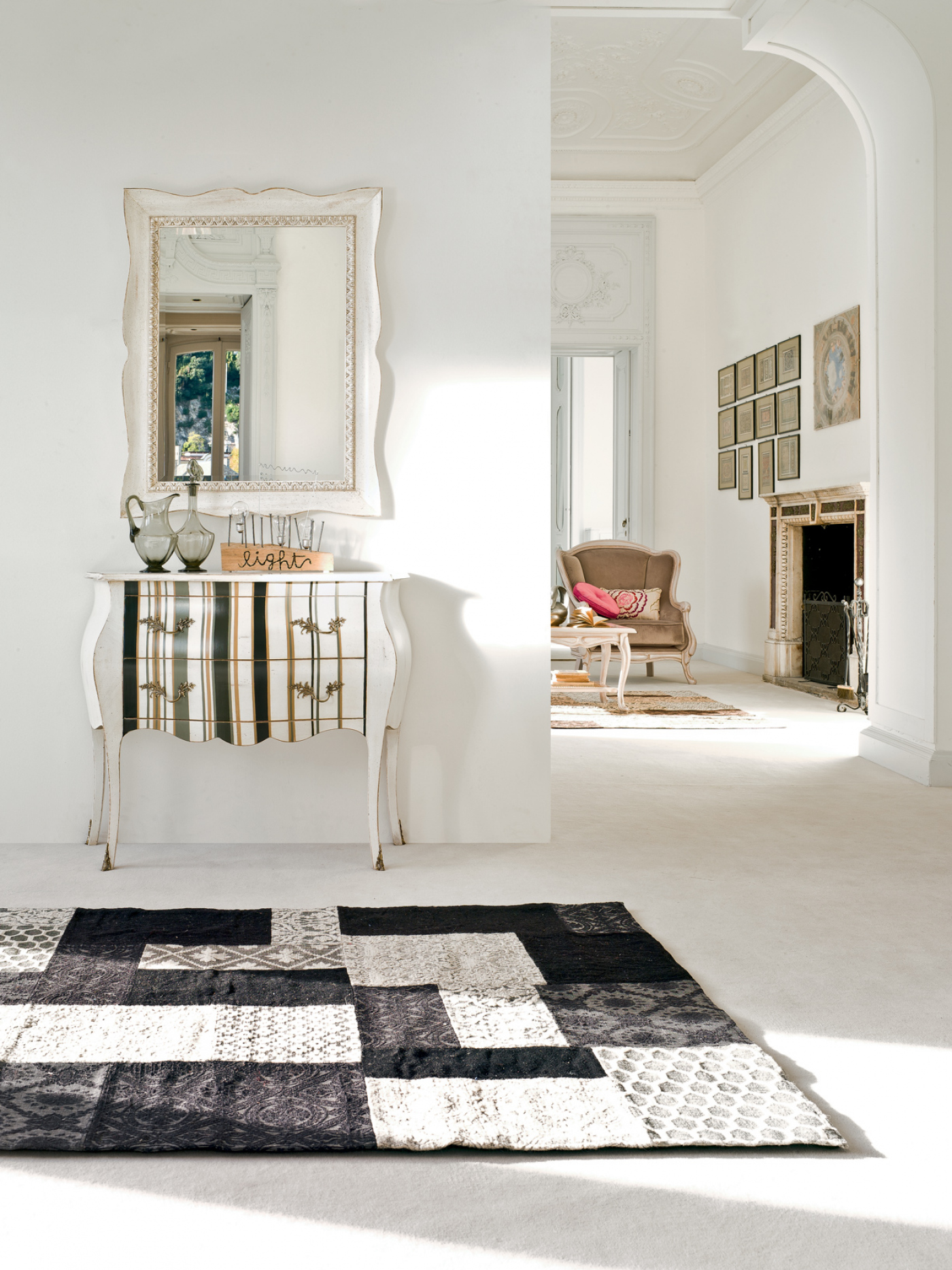 Comò in stile classico modello Galen di Tonin Casa Comò Galen di Tonin Casa