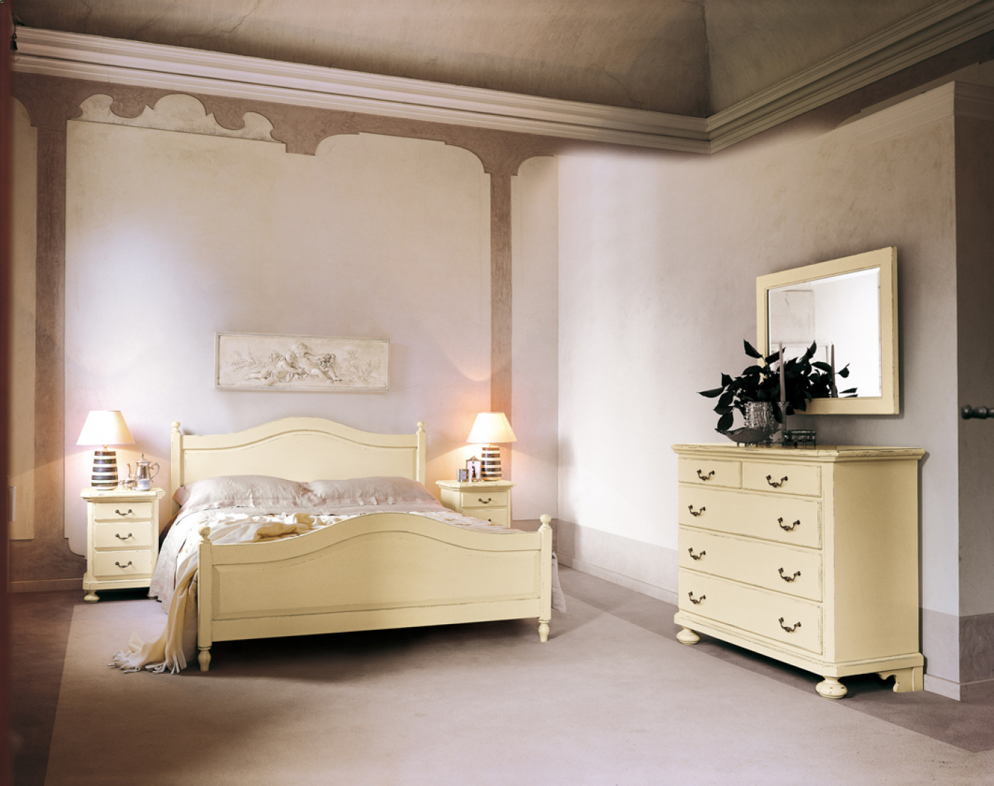 Comò e comodino in stile classico modello Asola di Tonin Casa Comò e comodino Asola di Tonin Casa