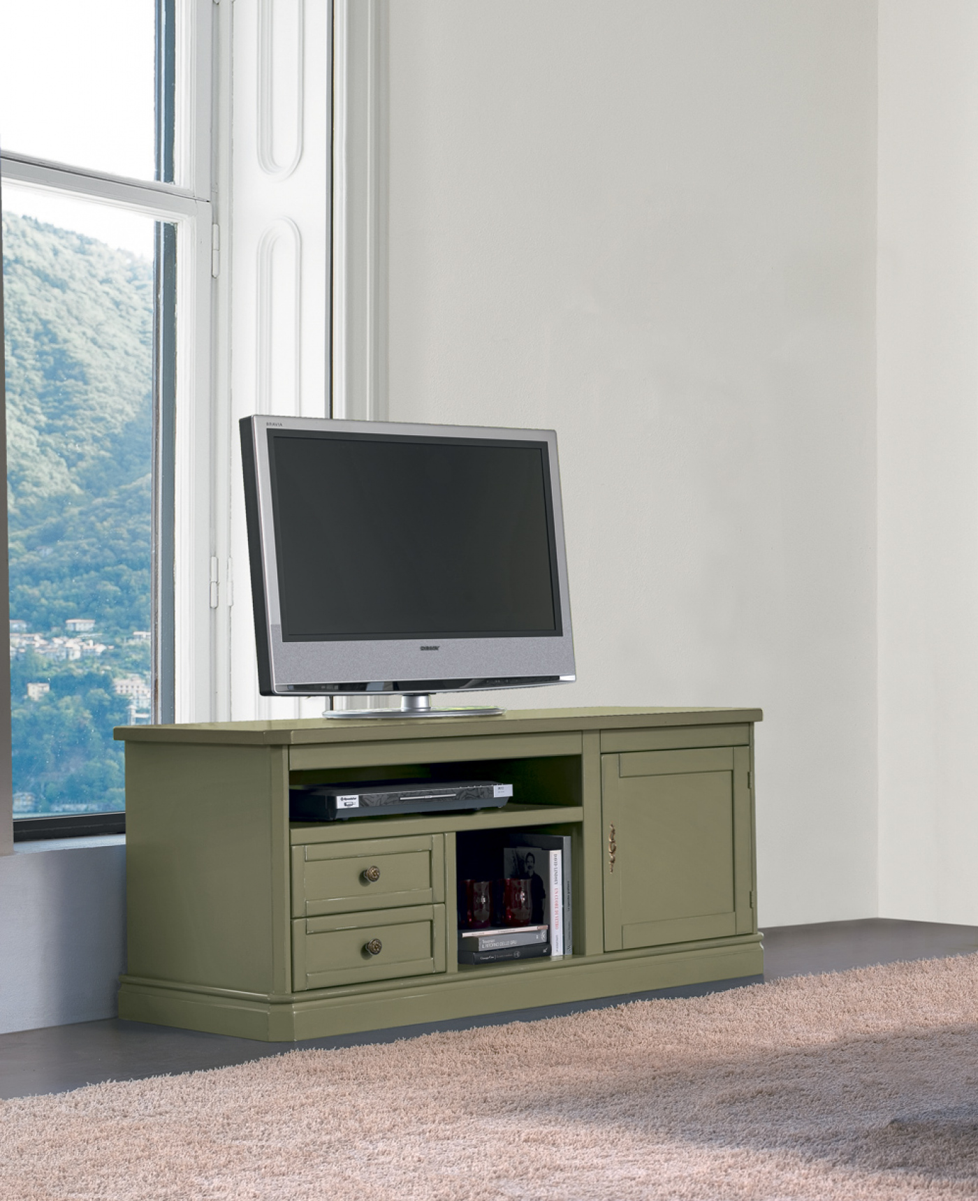 Mobile porta TV stile classico modello Oliver di Tonin Casa Mobile porta TV modello Oliver di Tonin Casa