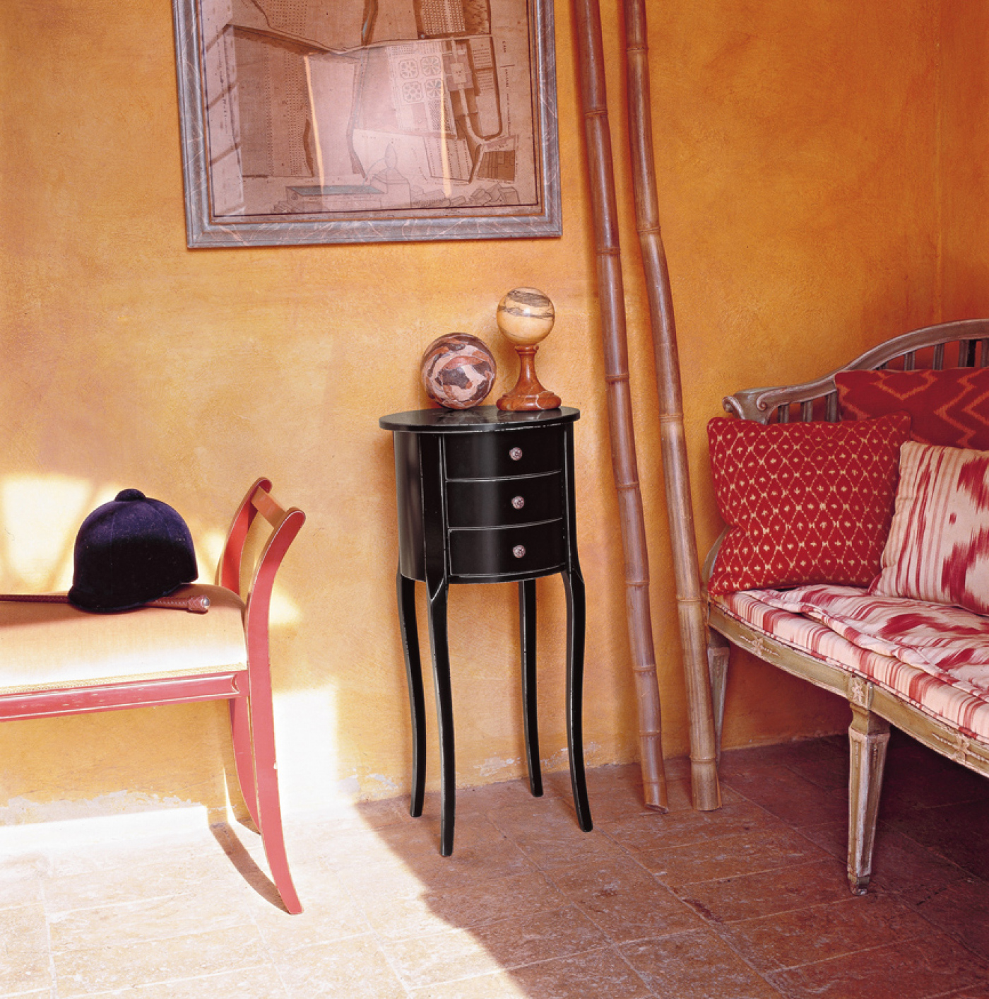 Tavolino in stile classico modello Kao di Tonin Casa Tavolino Kao di Tonin Casa