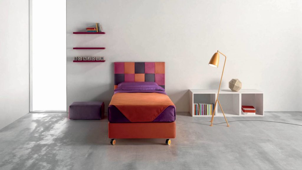 letto colorato arancione