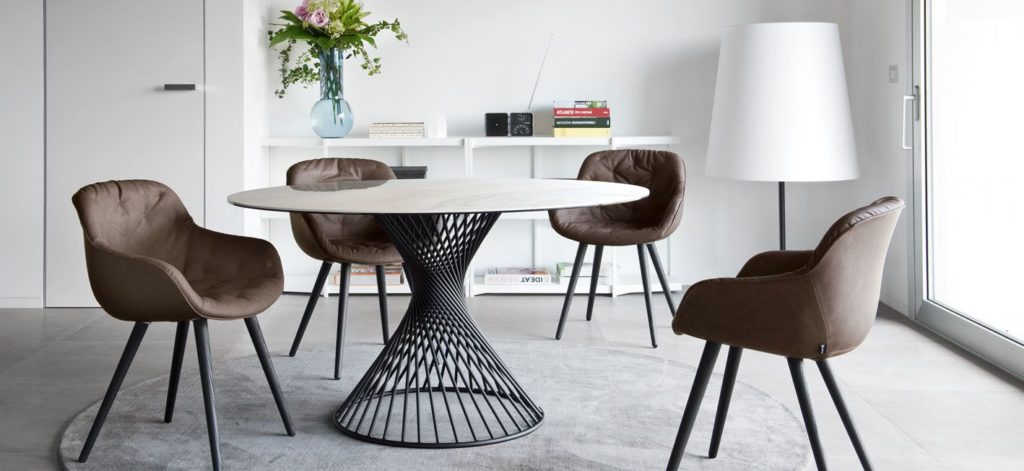 Tavolo Vortex sedie Igloo Calligaris 